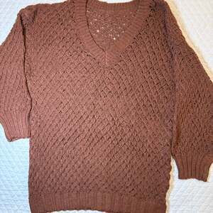 Women's Casual V-Neck Drop Shoulder Loose Pullover Sweater Knit Pullover